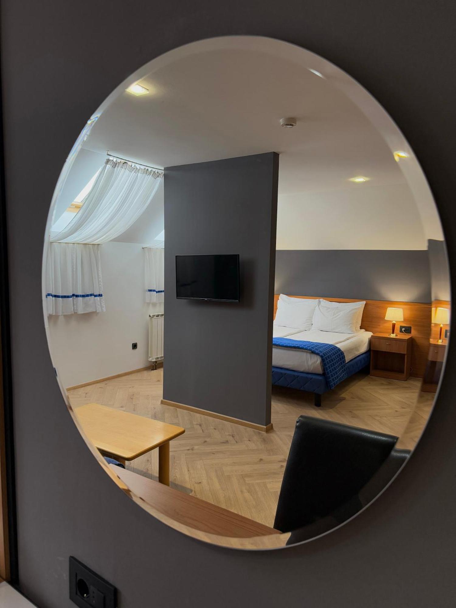 Motel M Vlasenica Eksteriør bilde
